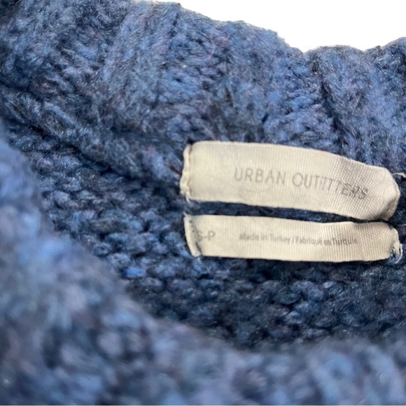 Urban Outfitters Women Heather Blue Knit Sweater Sz S Oversized Slouchy Crew - Picture 9 of 12